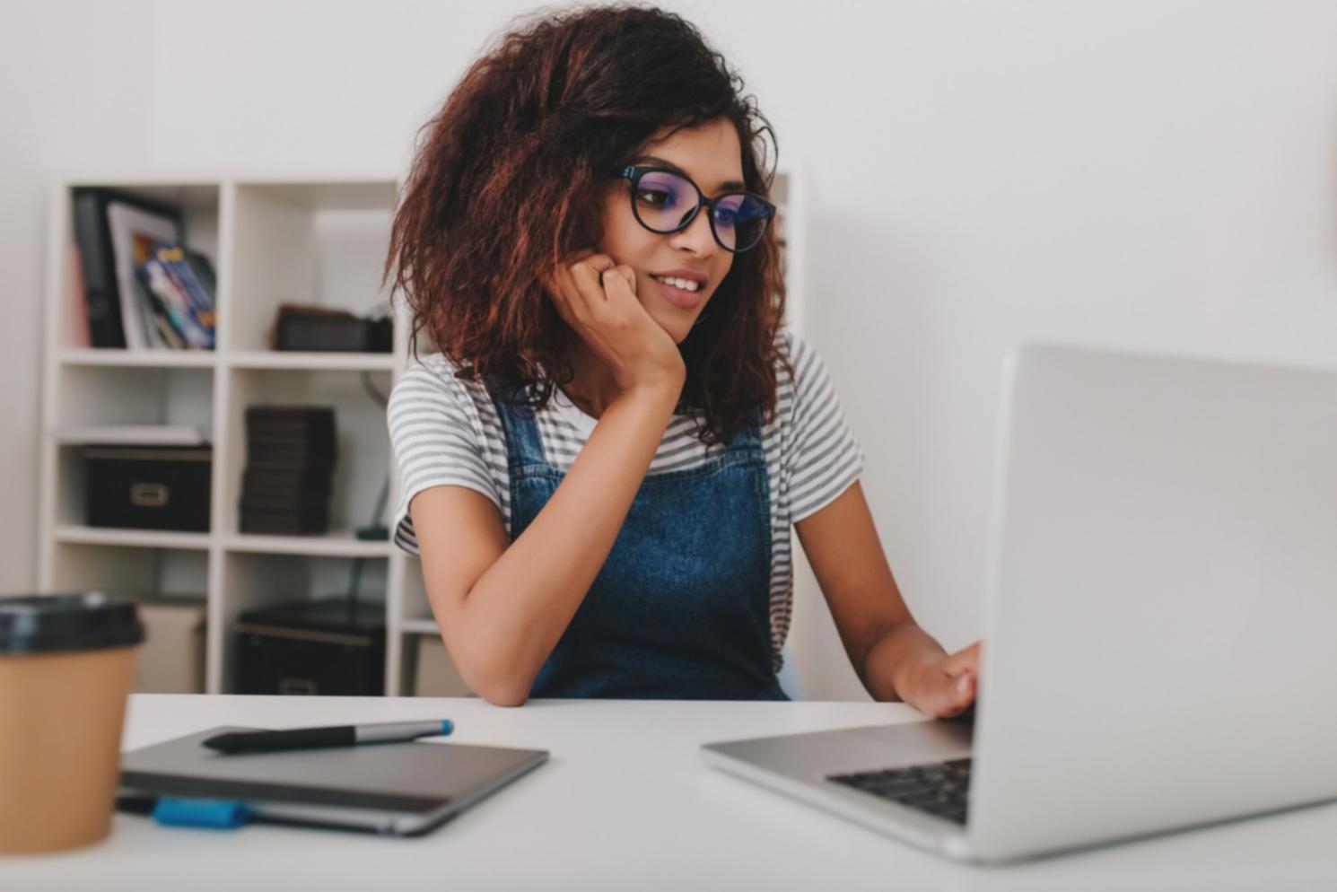 Real-world trading environment showing multiple monitors with live market data